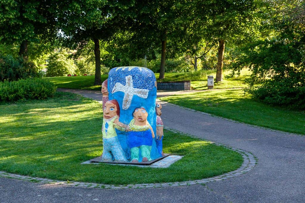 B&uuml;rgerpark, Skulptur St&auml;dtefreundschaft